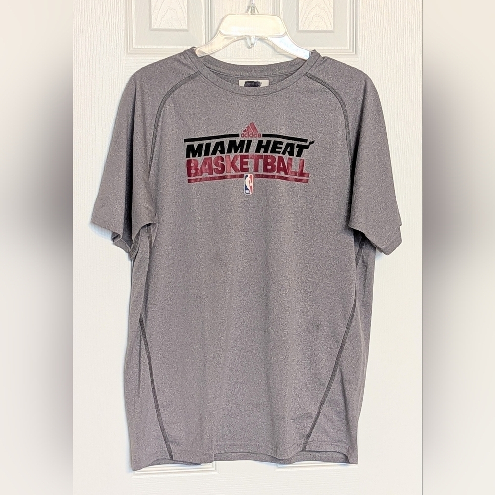 Adidas NBA Basketball Unisex Adult (Small) Miami Heat T-Shirt/Top/Shirt